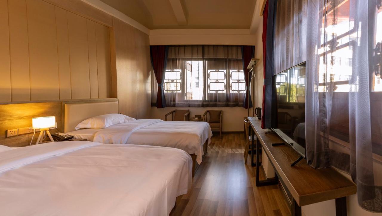The Hump Hostel 驼峰客栈 Kunming Extérieur photo
