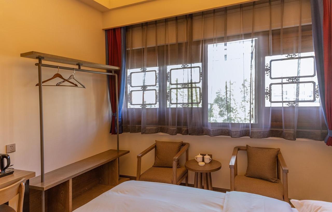 The Hump Hostel 驼峰客栈 Kunming Extérieur photo