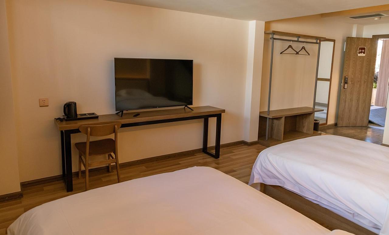 The Hump Hostel 驼峰客栈 Kunming Extérieur photo